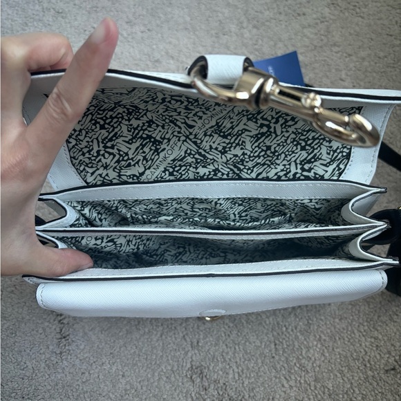 Like new, Rebecca Minkoff white shoulder bag - Picture 2 of 5